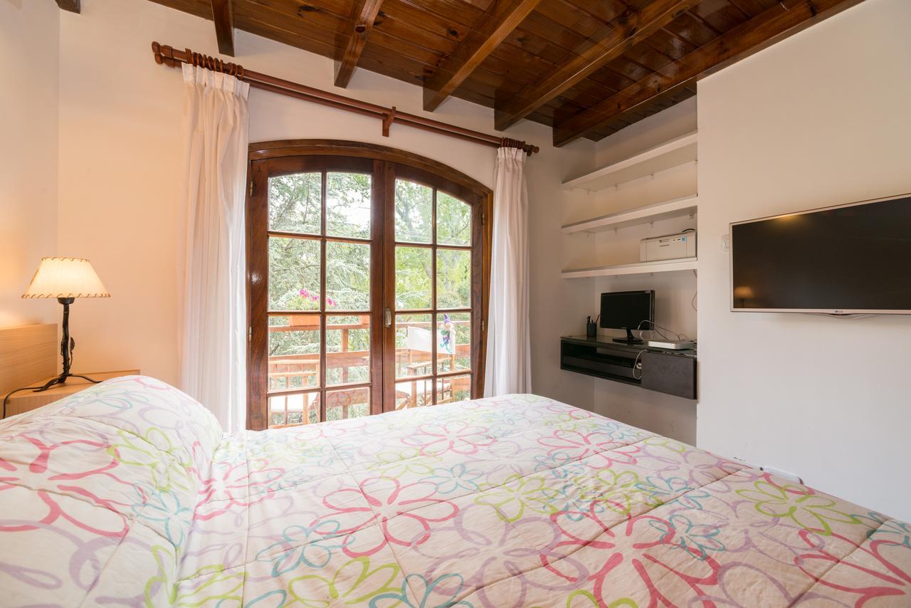 Gonzalez Lodge *