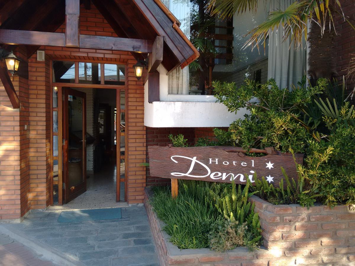 Demi Villa Gesell