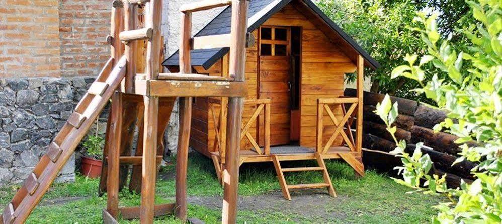 Lodge Loma Escondida & *