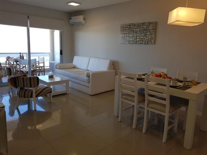 108 Y El Mar Apartamento Villa Gesell
