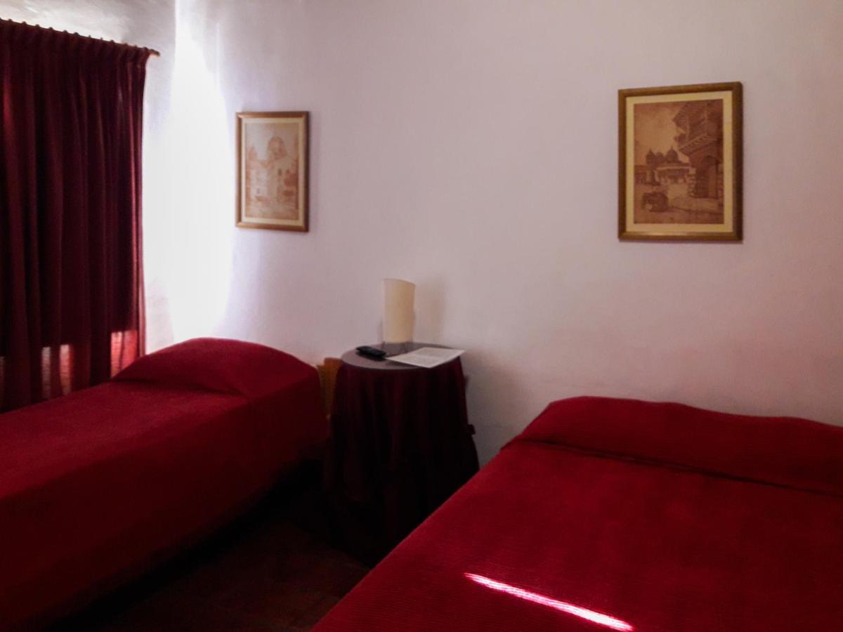 La Redonda Hotel *