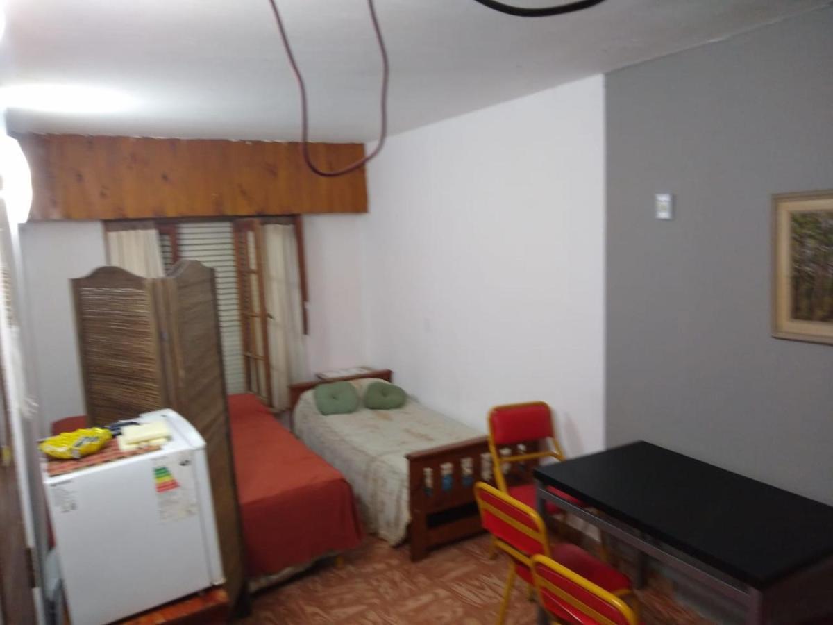 Guest house Av8 *