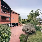 Edificio Tres Pinos