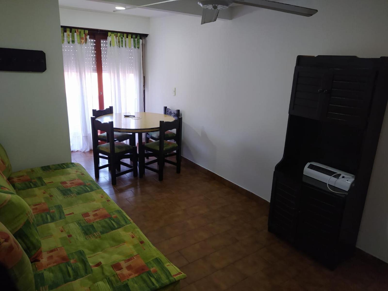 Departamentos Familiares Rosas Rojas Apartamento