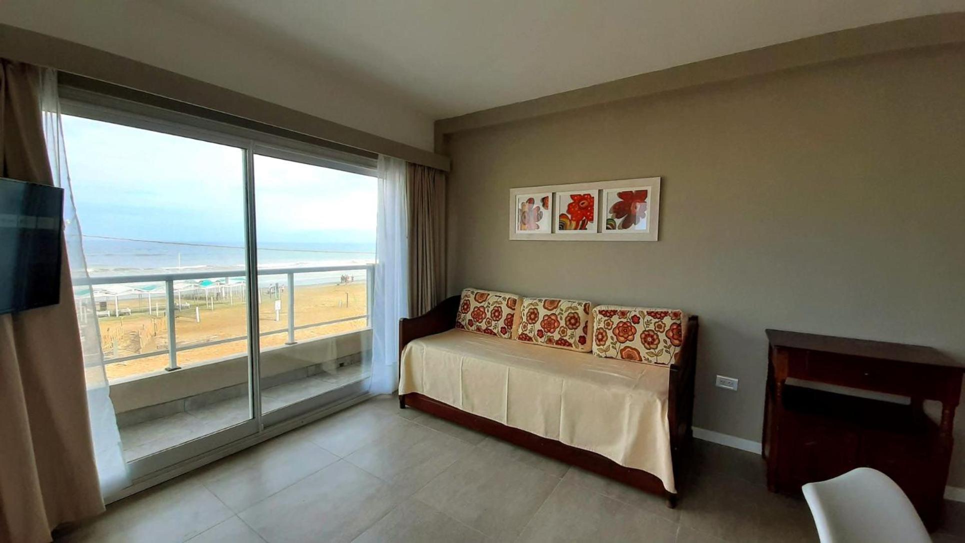 Tritones Aparthotel