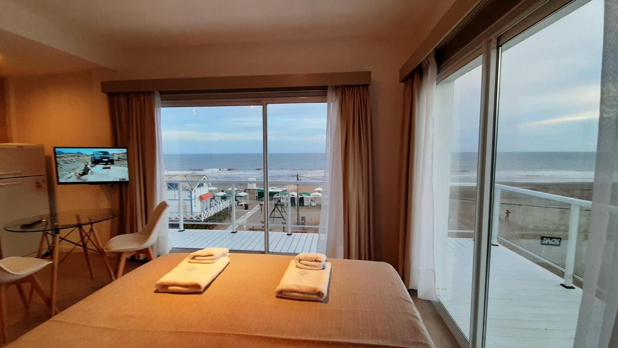 Aparthotel Tritones